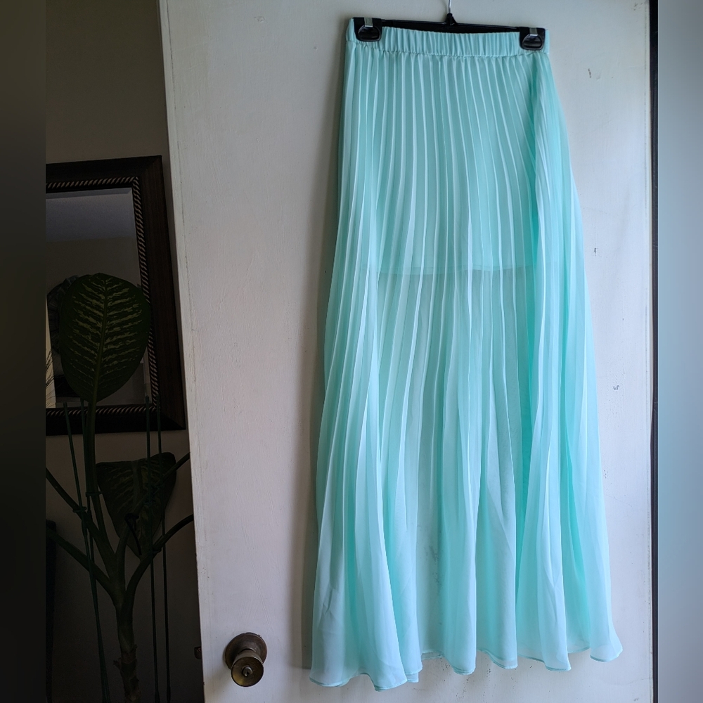 Divided Green Pleated Semi Sheer Women's Maxi Skirt. US.